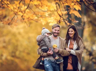 rodzina-na-spacerze